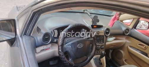 Kia Carens 2011 White Automatic Used for Sale in Greater Cairo ( Cairo + Giza) - 3