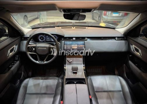 Land Rover Velar 2024 Gray Automatic Used for Sale in Cairo - 8