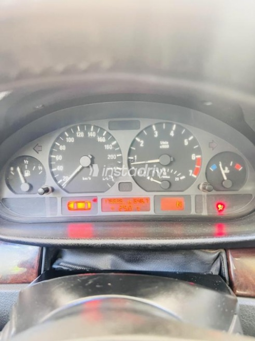 BMW 318 2002 Black Automatic Used for Sale in Alexandria - 3