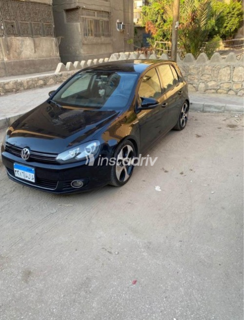 Volkswagen Golf 6 2012 Black Automatic Used for Sale in Nasr city - 8