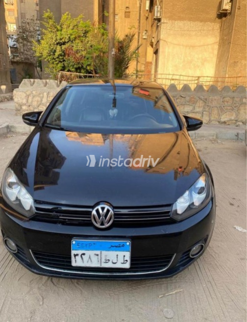 Volkswagen Golf 6 2012 Black Automatic Used for Sale in Nasr city - 9