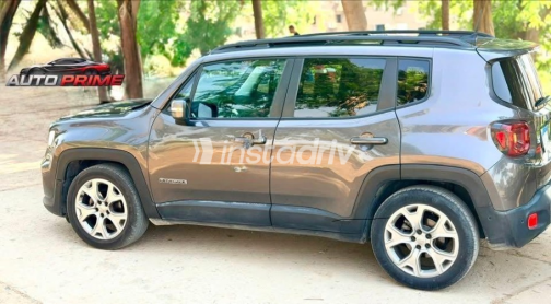 Jeep Renegade 2020 Gray Automatic Used for Sale in Cairo - 4