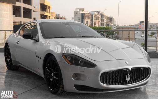 Maserati GranTurismo 2010 Silver Automatic Used for Sale in Cairo - 2