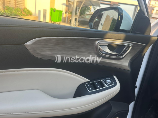 MG RX5 Plus 2025 White Automatic Used for Sale in Greater Cairo ( Cairo + Giza) - 10