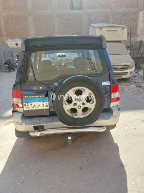 ميتسوبيشي باجيرو 2003 أزرق أوتوماتيك مستعملة للبيع في الجيزة - 7