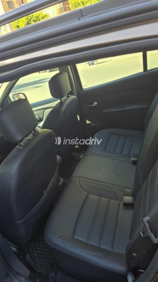 Renault Sandero 2021 White Automatic Used for Sale in Greater Cairo ( Cairo + Giza) - 6