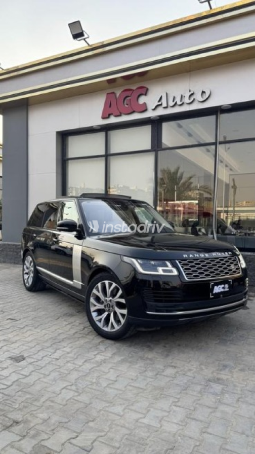 Land Rover Range Rover Vogue 2020 Black Automatic Used for Sale in Nasr city - 1