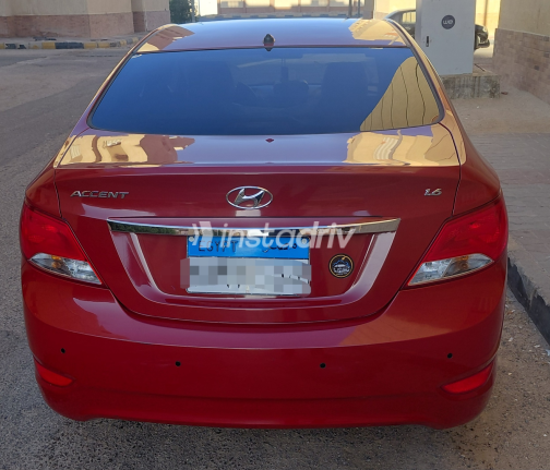 Hyundai Accent RB 2024 Red Automatic Used for Sale in Greater Cairo ( Cairo + Giza) - 9