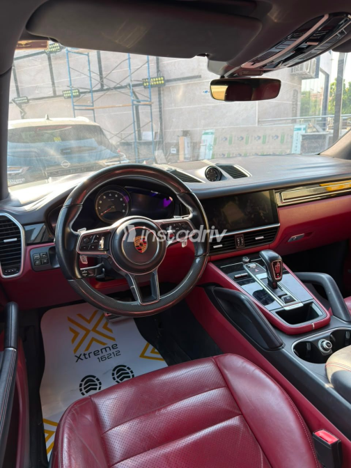 Porsche Cayenne S 2019 Black Automatic Used for Sale in Greater Cairo ( Cairo + Giza) - 3
