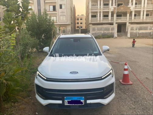 جاك JS4 2025 أبيض أوتوماتيك مستعملة للبيع في القاهرة الكبرى ( القاهرة - الجيزة) - 9