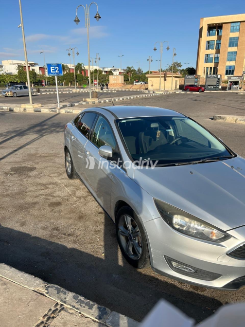 Ford Focus 2017 Silver Automatic Used for Sale in Greater Cairo ( Cairo + Giza) - 4