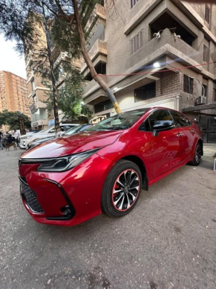 Toyota Corolla 2022 Red Automatic Used for Sale in Mohandessin