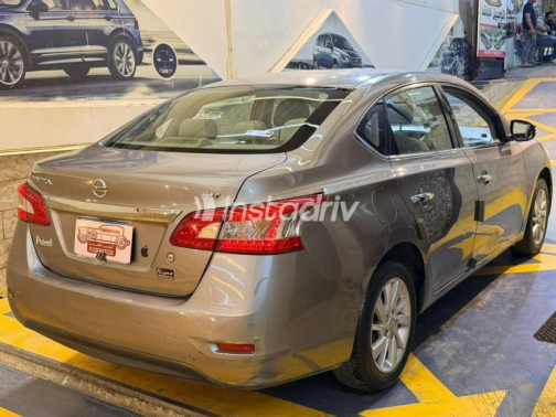 Nissan Sentra 2018 White Automatic Used for Sale in Heliopolis - 5