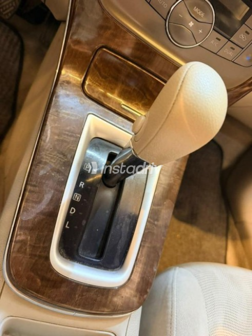 Nissan Sentra 2018 White Automatic Used for Sale in Heliopolis - 9