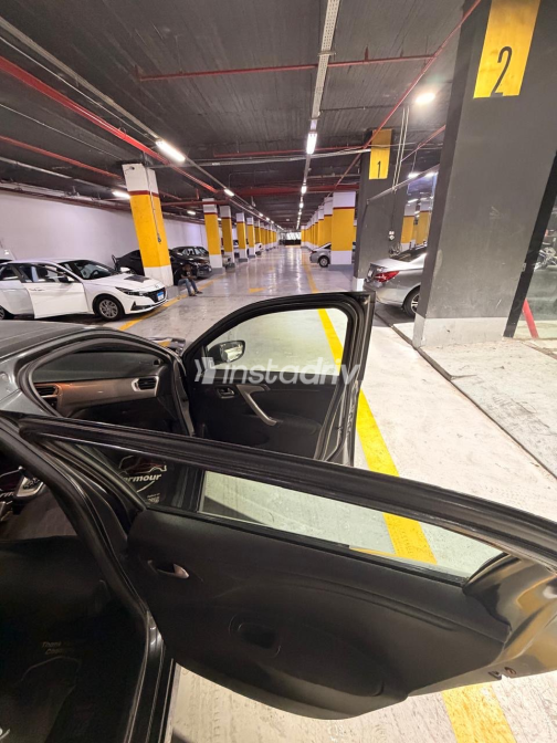 Citroën C Elysee 2015 Gray Automatic Used for Sale in Greater Cairo ( Cairo + Giza) - 6