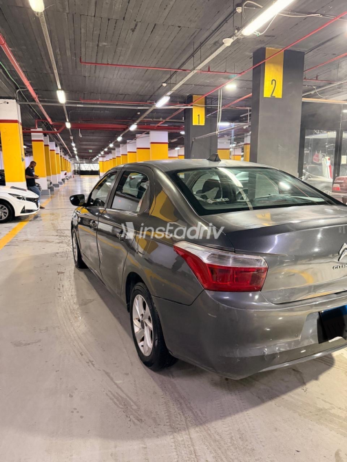Citroën C Elysee 2015 Gray Automatic Used for Sale in Greater Cairo ( Cairo + Giza) - 7