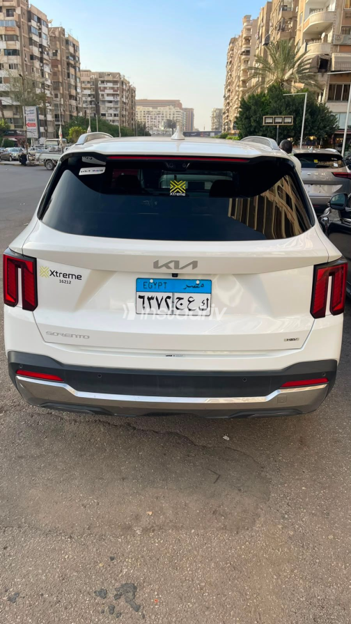 Kia Sorento 2025 White Automatic Used for Sale in Greater Cairo ( Cairo + Giza) - 2