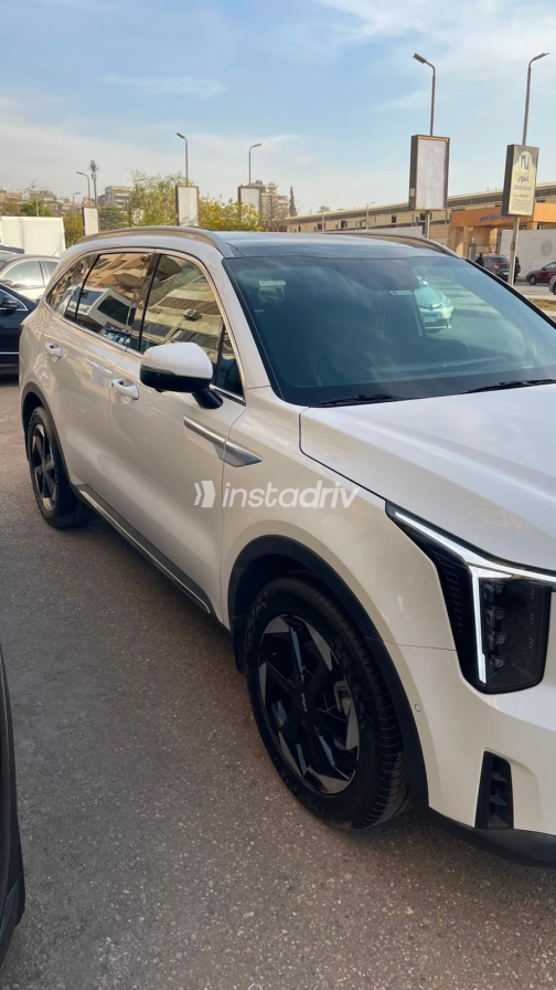 Kia Sorento 2025 White Automatic Used for Sale in Greater Cairo ( Cairo + Giza) - 3