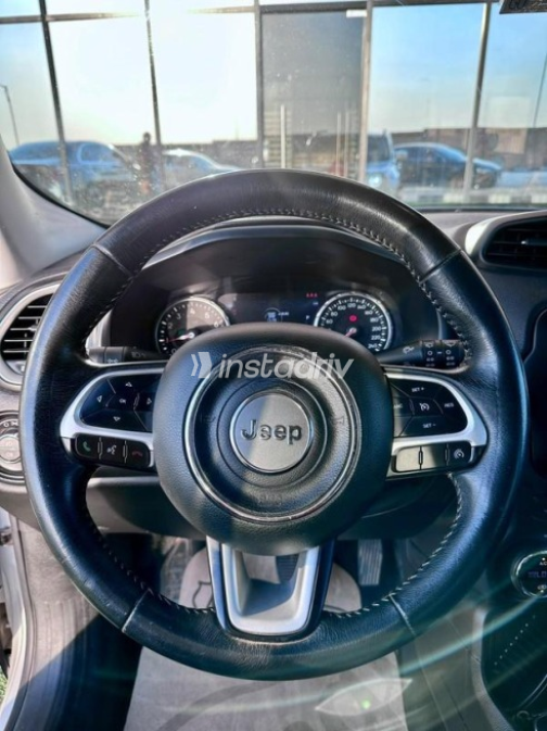 Jeep Renegade 2016 Silver Automatic Used for Sale in Cairo - 8