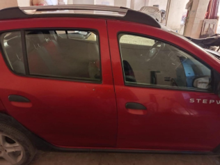 Renault Sandero Step Way 2015 Red Automatic Used for Sale in Pyramids Gardens