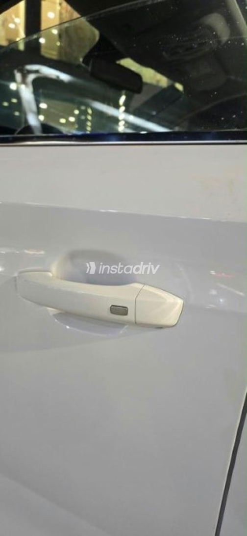 MG Rx5 2023 White Automatic Used for Sale in Cairo - 9