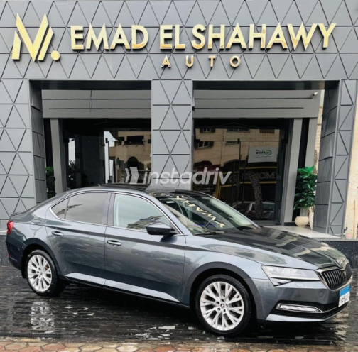 Skoda Superb 2022 Gray Automatic Used for Sale in Damietta - 4