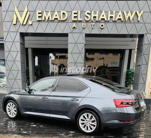 Skoda Superb 2022 Gray Automatic Used for Sale in Damietta - 6