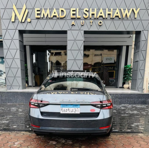 Skoda Superb 2022 Gray Automatic Used for Sale in Damietta - 7