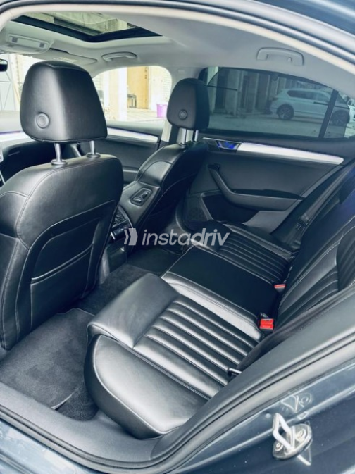 Skoda Superb 2022 Gray Automatic Used for Sale in Damietta - 9