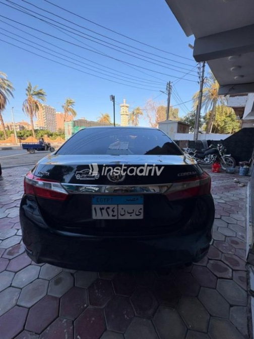 Toyota Corolla 2015 Black Automatic Used for Sale in Asyut - 6