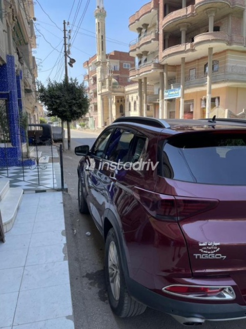 Chery Tiggo 7 2023 Burgundy Automatic Used for Sale in Bilbeis - 3