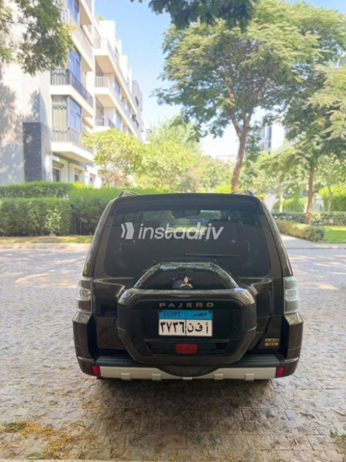 Mitsubishi Pajero 2019 Brown Automatic Used for Sale in Nasr city - 3