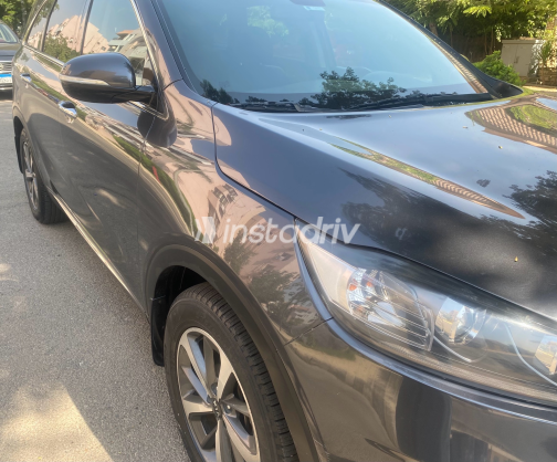 Kia Sorento 2020 Dark Gray Automatic Used for Sale in Greater Cairo ( Cairo + Giza) - 6