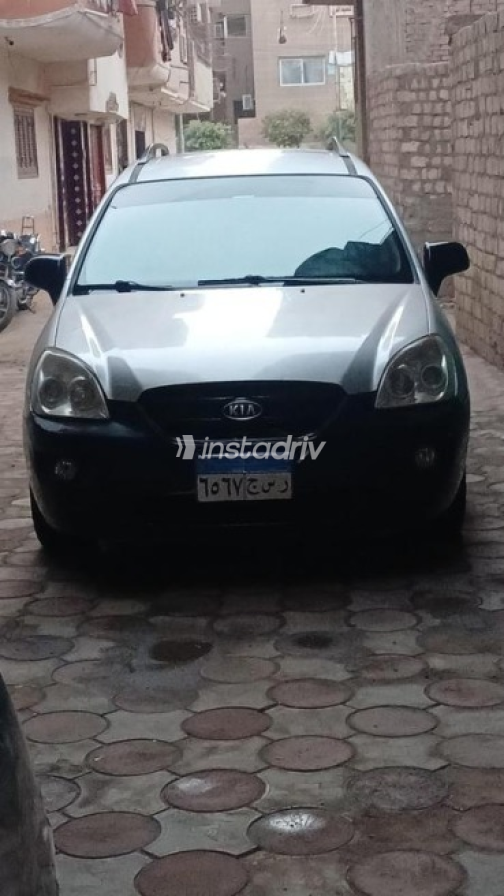Kia Carens 2010 Silver Automatic Used for Sale in Zagazig - 5