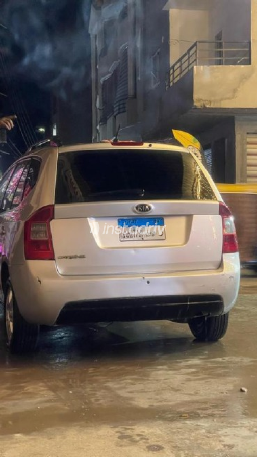 Kia Carens 2010 Silver Automatic Used for Sale in Zagazig - 6