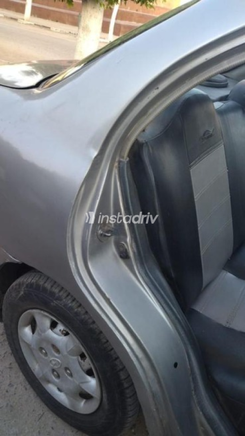 Hyundai Accent 1999 Silver Automatic Used for Sale in El Mahalla - 5