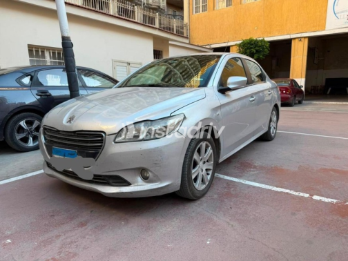 Peugeot 301 2014 Silver Automatic Used for Sale in Alexandria - 1