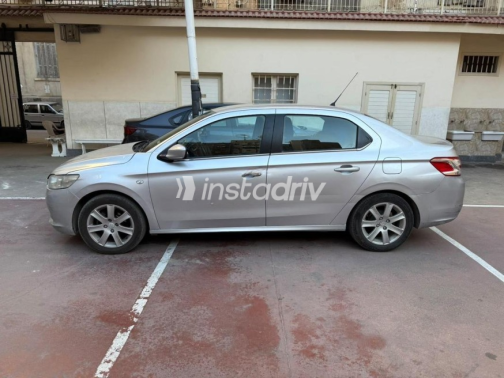 Peugeot 301 2014 Silver Automatic Used for Sale in Alexandria - 4
