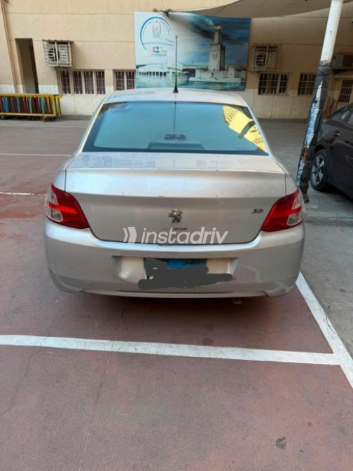 Peugeot 301 2014 Silver Automatic Used for Sale in Alexandria - 7
