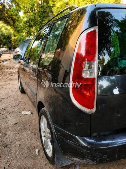 Skoda Roomster 2008 Black Automatic Used for Sale in Cairo - 3