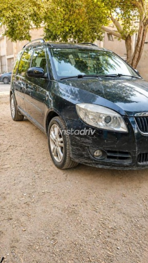 Skoda Roomster 2008 Black Automatic Used for Sale in Cairo - 5