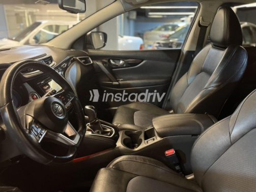 Nissan Qashqai 2018 Black Automatic Used for Sale in Cairo - 10