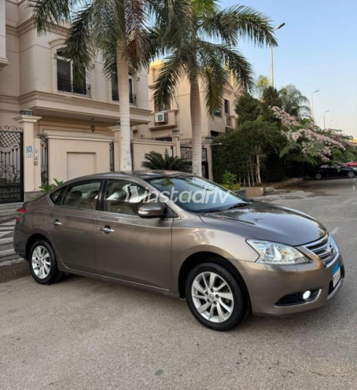 Nissan Sentra 2019 Brown Automatic Used for Sale in Nasr city - 2