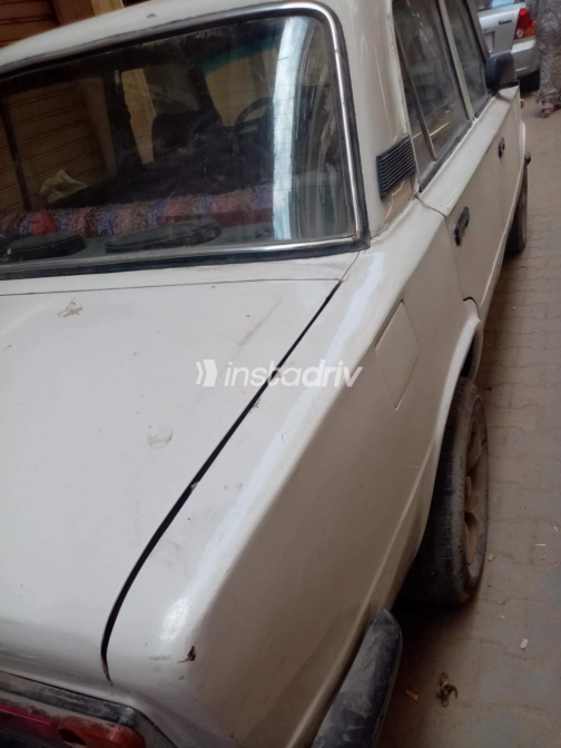 Lada 2104 1981 Beige Manual Used for Sale in Greater Cairo ( Cairo + Giza) - 3