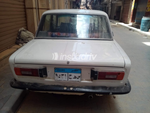 Lada 2104 1981 Beige Manual Used for Sale in Greater Cairo ( Cairo + Giza) - 5