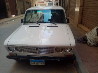 Lada 2104 1981 Beige Manual Used for Sale in Greater Cairo ( Cairo + Giza)