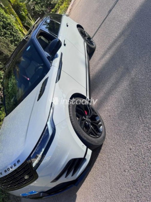 Land Rover Velar 2024 White Automatic Used for Sale in Cairo - 8