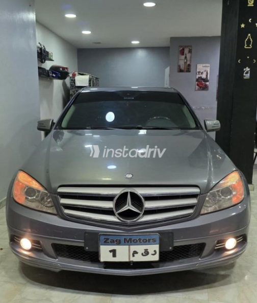 Mercedes C 180 2009 Silver Automatic Used for Sale in Zagazig - 1