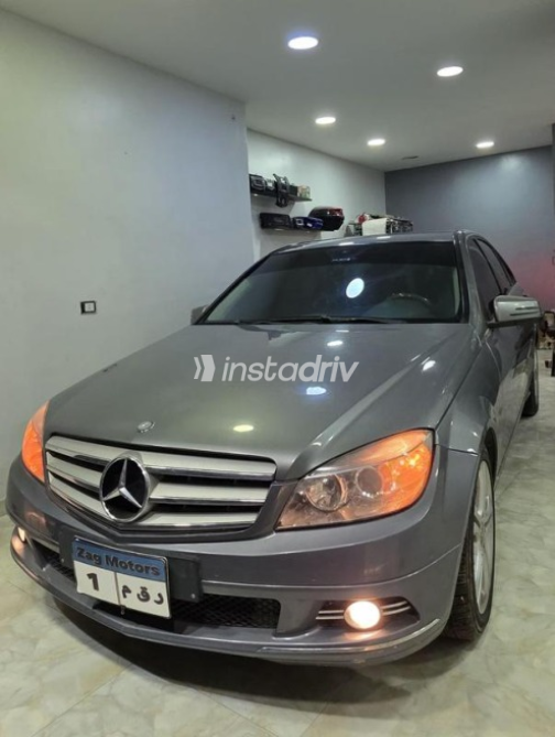 Mercedes C 180 2009 Silver Automatic Used for Sale in Zagazig - 2