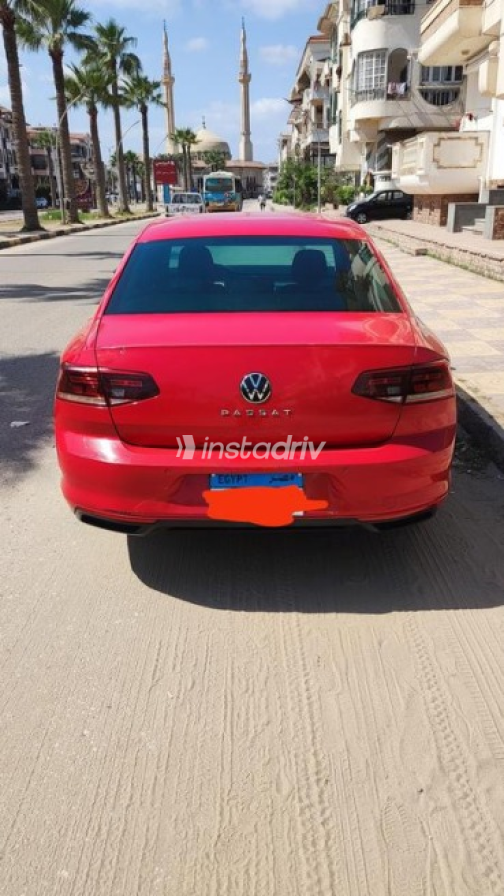 Volkswagen Passat 2021 Red Automatic Used for Sale in Damietta - 2